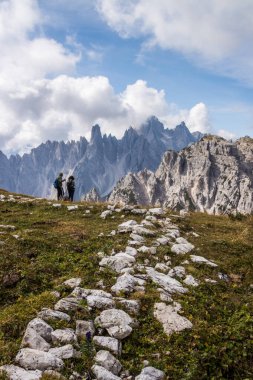 İtalya 'da Dolomitler' de Tre Cime di Lavaredo Dağı.