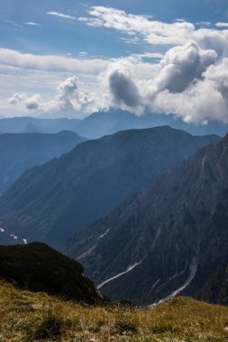 İtalya 'da Dolomitler' de Tre Cime di Lavaredo Dağı.