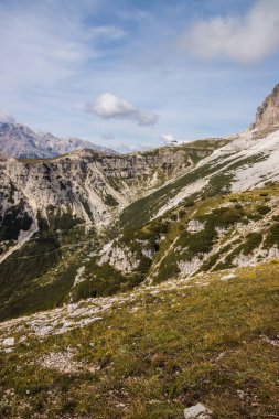 İtalya 'da Dolomitler' de Tre Cime di Lavaredo Dağı.