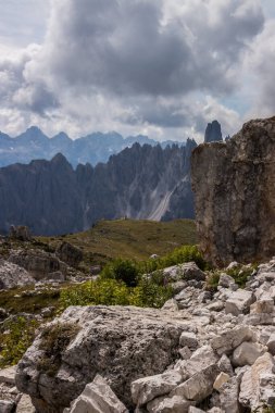İtalya 'da Dolomitler' de Tre Cime di Lavaredo Dağı.