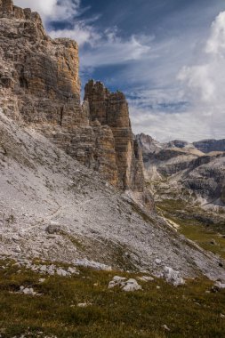 İtalya 'da Dolomitler' de Tre Cime di Lavaredo Dağı.