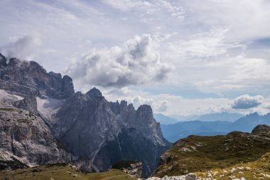 İtalya 'da Dolomitler' de Tre Cime di Lavaredo Dağı.