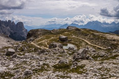 İtalya 'da Dolomitler' de Tre Cime di Lavaredo Dağı.