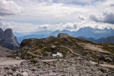 İtalya 'da Dolomitler' de Tre Cime di Lavaredo Dağı.