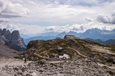 İtalya 'da Dolomitler' de Tre Cime di Lavaredo Dağı.
