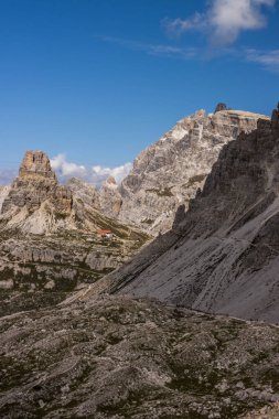 İtalya 'da Dolomitler' de Tre Cime di Lavaredo Dağı.