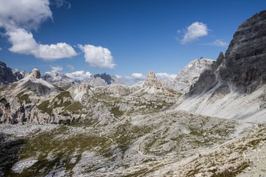 İtalya 'da Dolomitler' de Tre Cime di Lavaredo Dağı.