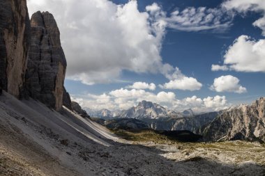 İtalya 'da Dolomitler' de Tre Cime di Lavaredo Dağı.