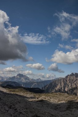 İtalya 'da Dolomitler' de Tre Cime di Lavaredo Dağı.