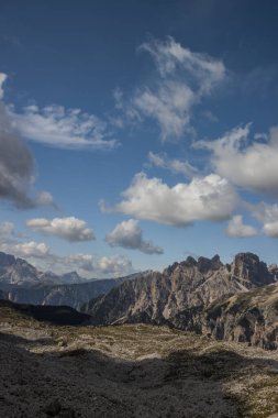 İtalya 'da Dolomitler' de Tre Cime di Lavaredo Dağı.