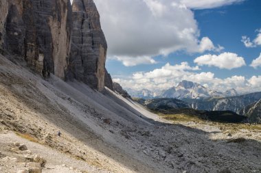 İtalya 'da Dolomitler' de Tre Cime di Lavaredo Dağı.