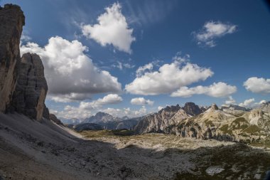 İtalya 'da Dolomitler' de Tre Cime di Lavaredo Dağı.