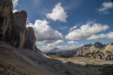 İtalya 'da Dolomitler' de Tre Cime di Lavaredo Dağı.