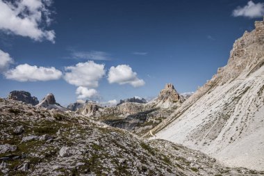 İtalya 'da Dolomitler' de Tre Cime di Lavaredo Dağı.
