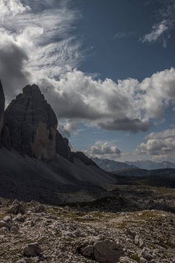 İtalya 'da Dolomitler' de Tre Cime di Lavaredo Dağı.