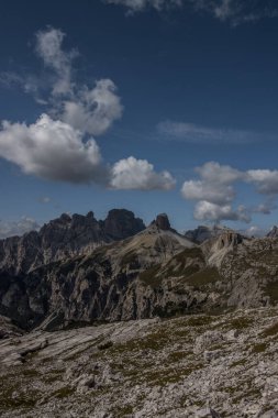 İtalya 'da Dolomitler' de Tre Cime di Lavaredo Dağı.