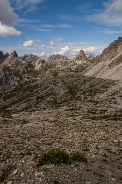 Dolomitlerdeki Dağ Yolu Tre Cime di Lavaredo