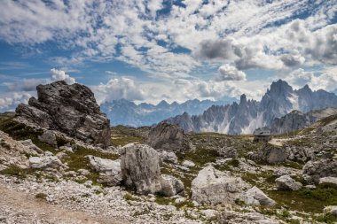 İtalya 'da Dolomitler' de Tre Cime di Lavaredo Dağı.