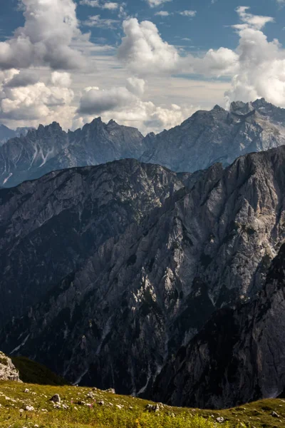 Гірська Стежка Tre Cime Lavaredo Dolomites — стокове фото