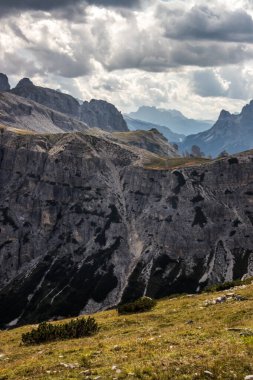 Dolomitlerdeki Dağ Yolu Tre Cime di Lavaredo