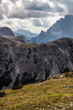 Dolomitlerdeki Dağ Yolu Tre Cime di Lavaredo