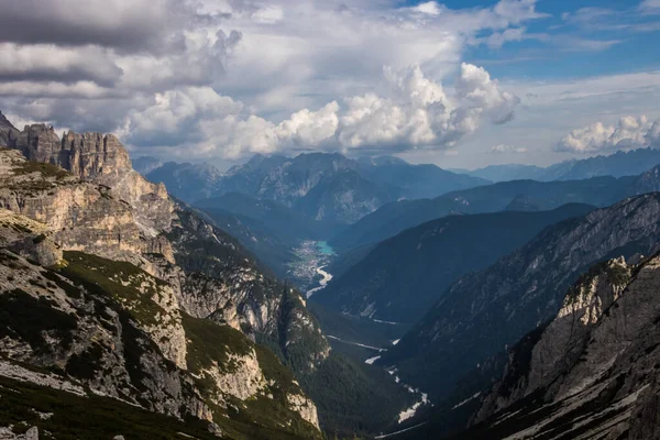 Гірська Стежка Tre Cime Lavaredo Dolomites — стокове фото