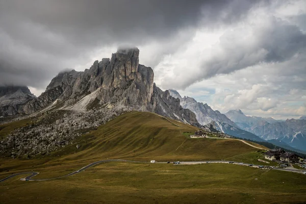 Moln Över Giau Pass Dolomiterna — Stockfoto