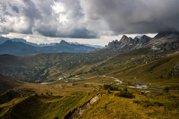 Moln Över Giau Pass Dolomiterna — Stockfoto