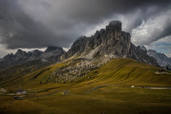 Moln Över Giau Pass Dolomiterna — Stockfoto