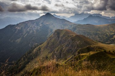 Dolomitlerle Dağ Yolu Giau Geçidi