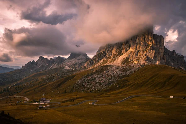 Szlak Górski Przełęcz Giau Dolomitach — Zdjęcie stockowe