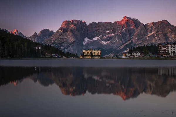 Sunrise Lake Misurina Dolomites — Stockfoto
