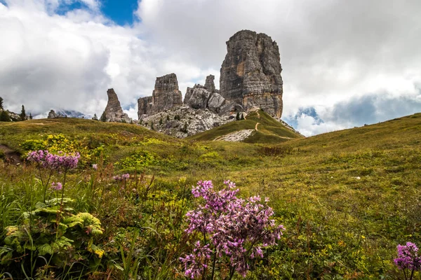 Clouds Cinque Torri Dolomites — Foto Stock
