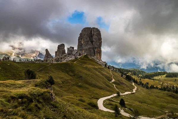 Mountain Trail Cinque Torii Dolomites — Stockfoto