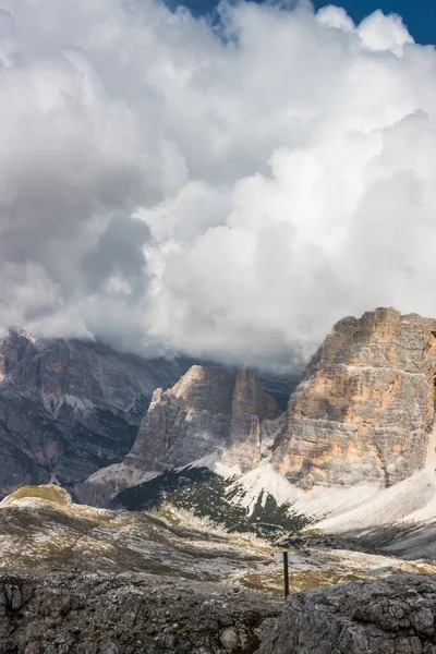 Mountain Trail Lagazuoi Dolomites — Stock Fotó