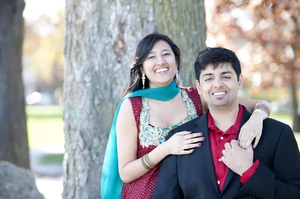 A Young Happy Indian Couple — Stock Photo, Image