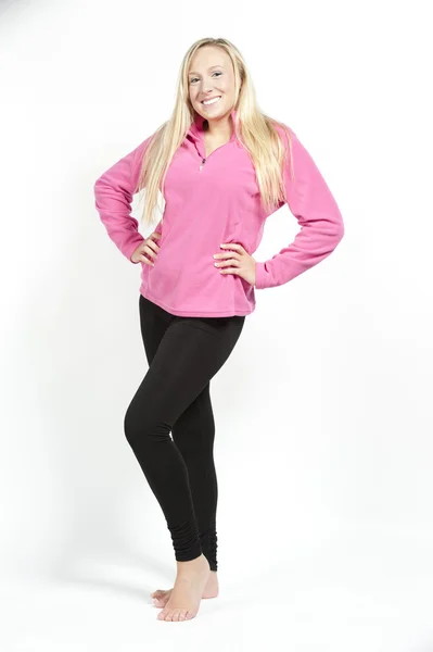 Kvindelig model iført en lyserød sweatshirt - Stock-foto