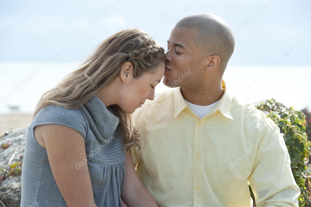 Young couple posing on a sunny day