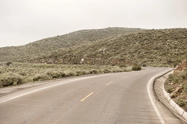 Peruvian roadway near Arequipa — Stock Photo, Image