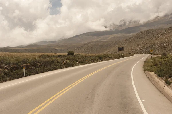 Perus veibane nær Arequipa Peru – stockfoto