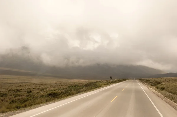 Peruanska vägbanan nära Arequipa Peru — Stockfoto