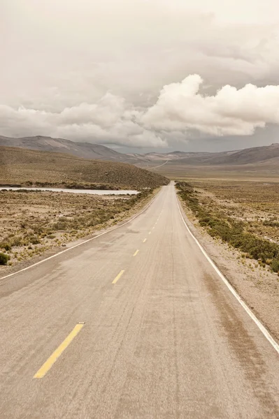 Peruanska vägbanan nära Arequipa — Stockfoto
