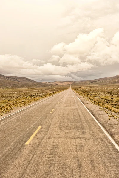 Perun tie Arequipan lähellä — kuvapankkivalokuva