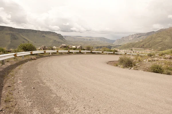 Peruvian roadway near Arequipa — Stock Photo, Image