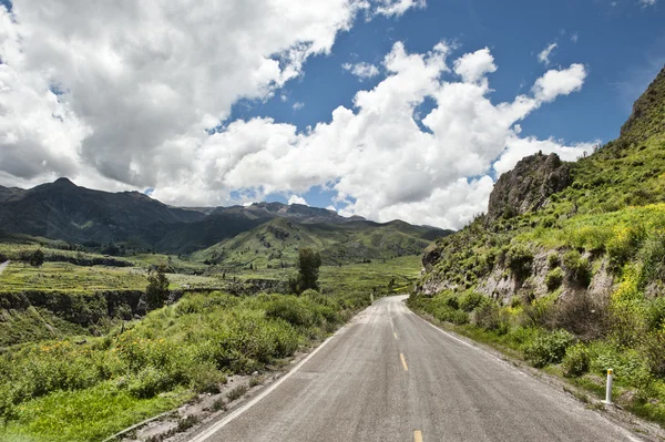 Peruánský vozovky nedaleko Arequipa Peru — Stock fotografie