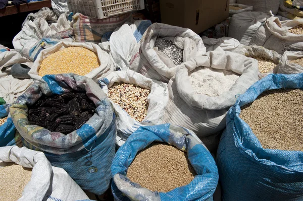 Un grain emballé dans un sac — Photo