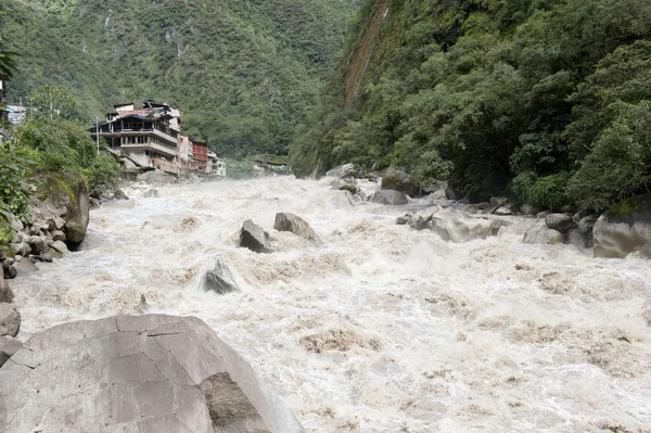 Rapide d'acqua vicino a Machu Picchu — Foto Stock