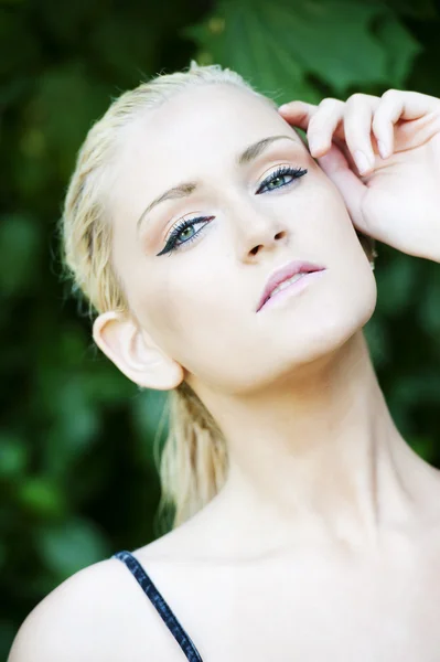 Gorgeous blond model — Stock Photo, Image