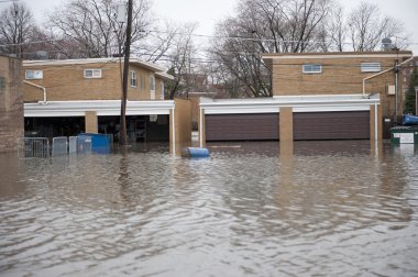 chicago bölgesinde su dolu karayolu