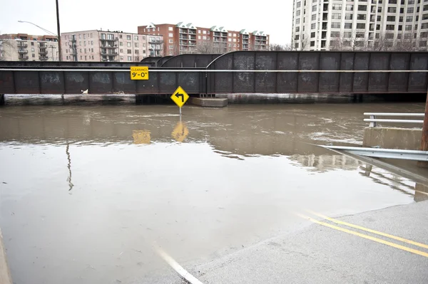 Carreggiata allagata nella zona di Chicago — Foto Stock